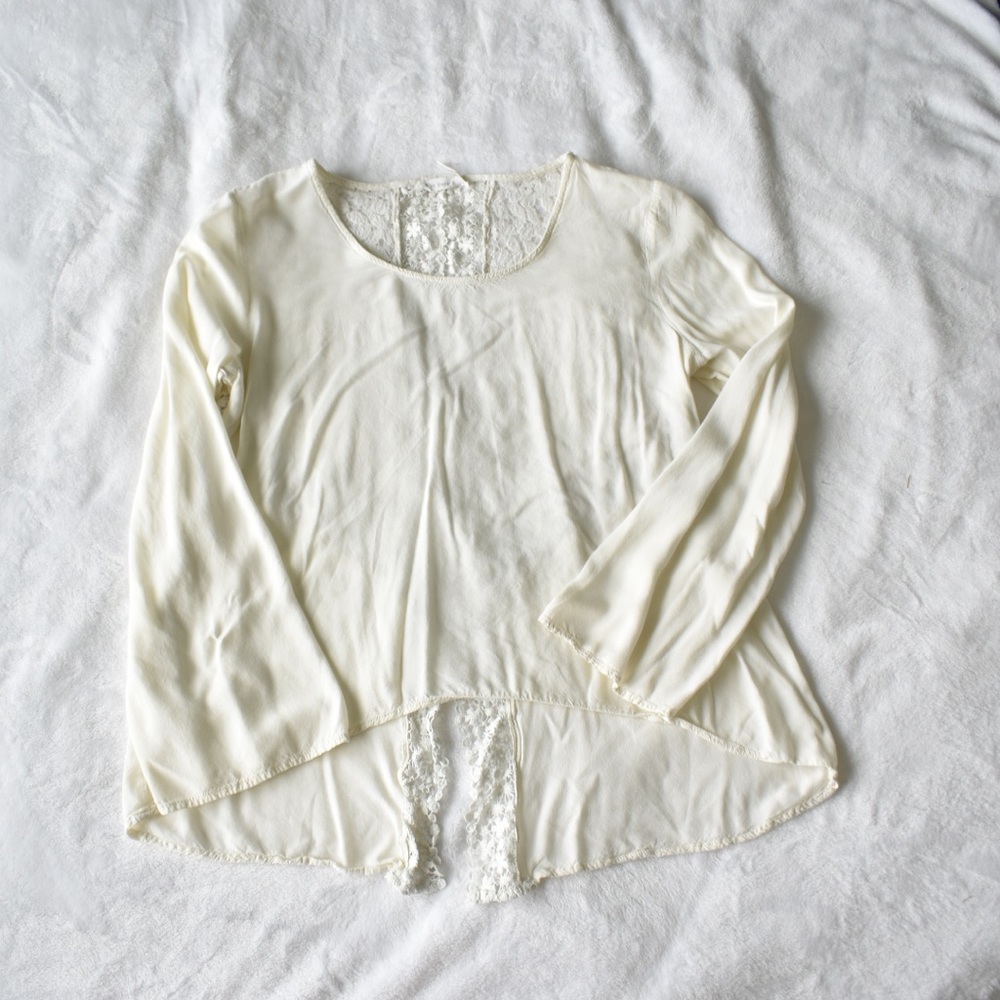 Blu Pepper Cream Lace Back Top